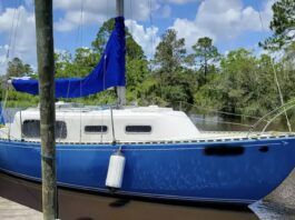 With 6-ft. headspace in the cabin, this family cruiser is well-suited for lakes and coastal adventures. (Photo courtesy of PopSells.com)